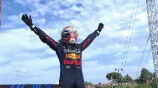 Max Verstappen festeja un nuevo triunfo en la categoría.