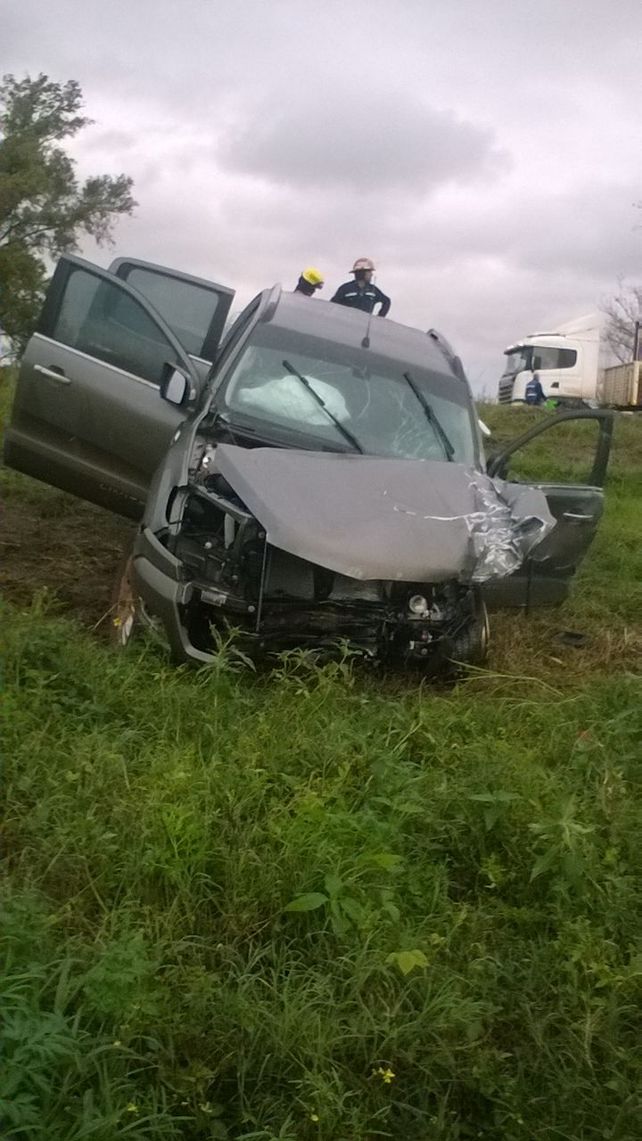 Accidente en Ruta 12: Dos personas fallecieron y cuatro resultaron heridas