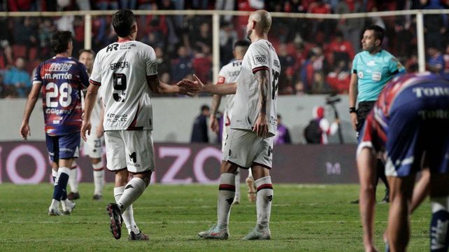 Cocoliso González saluda a Juanchón García