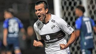 Facundo Curuchet, exColón, dejó Platense para llevar sus goles a Cienciano de Perú.&nbsp;
