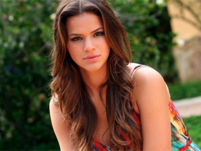 El llanto de Bruna Marquezine tras la lesión que marginó a Neymar del Mundial