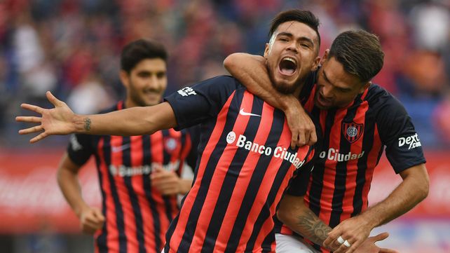 San Lorenzo le ganó a Belgrano y alcanzó a Boca en la punta del torneo