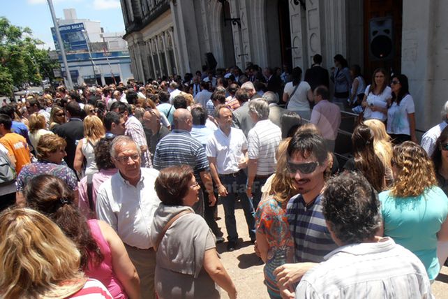 Se conmemoraron los 30 años de democracia en la explanada de la UNL