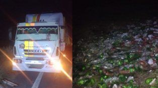 Un camión despistó en la Ruta 12 y perdió su carga.