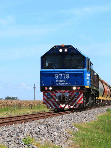 El gobierno llamó a licitación para concesionar el ferrocarril Belgrano Cargas