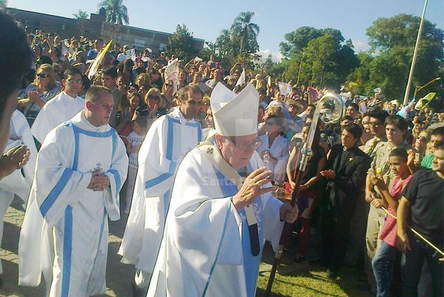 Miles de fieles participaron de la tradicional misa.
