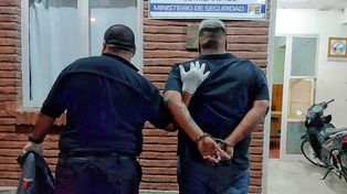 Monte Vera: persiguieron y atraparon a un ladrón armado que robó una motocicleta