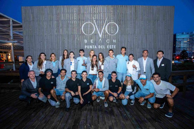 El personal de Ovo Beach