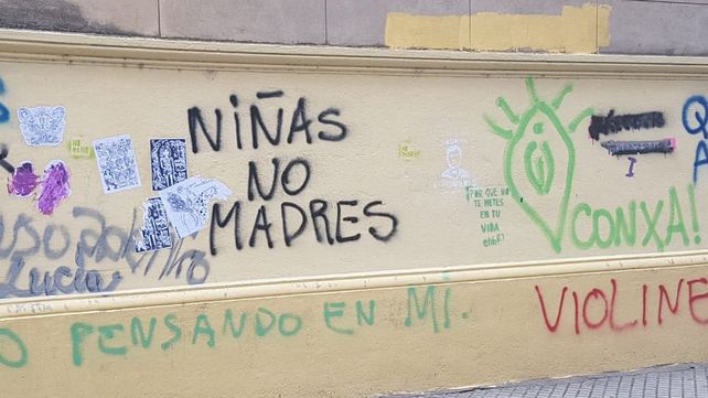 Aparecieron pintadas en la Catedral y en el Sagrado Corazón