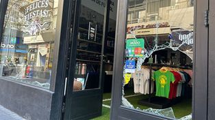 El robo en el comercio de indumentaria deportiva sucedió este jueves a la madrugada.