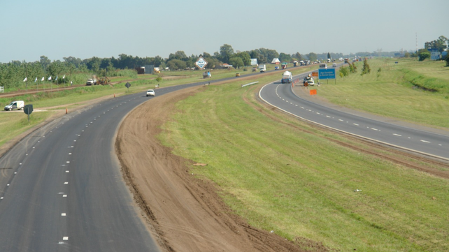 La autopista Rosario-Buenos Aires sumará un tercer carril entre Circunvalación y la ruta A012
