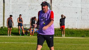 Gustavo Raggio va en busca de la gloria para Douglas Haig de Pergamino. (@clubdouglas)