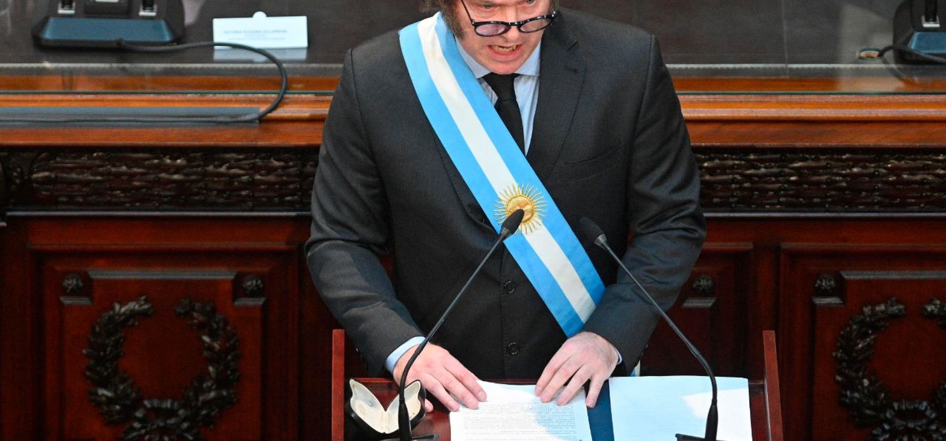 Milei busca poner a la política entre el pacto y la pared