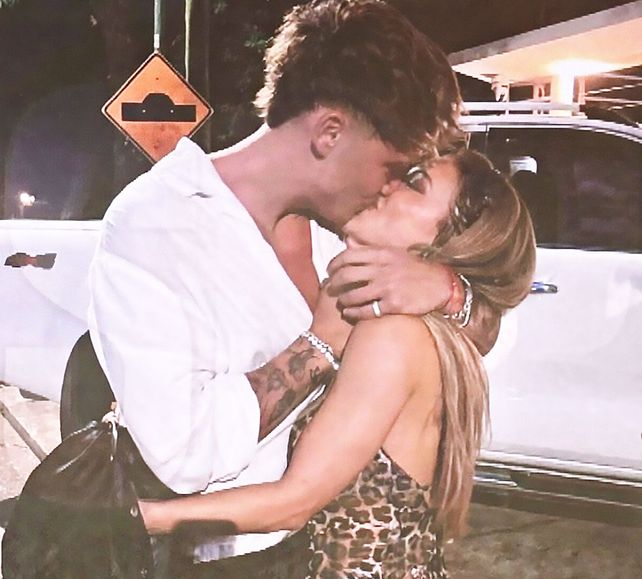 La modelo responsabilizó al youtuber de haber filtrado las fotos