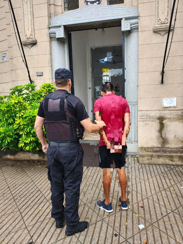 Cuál es el estado de salud del hombre apuñalado por un cuidacoches en bulevar Pellegrini y San Jerónimo