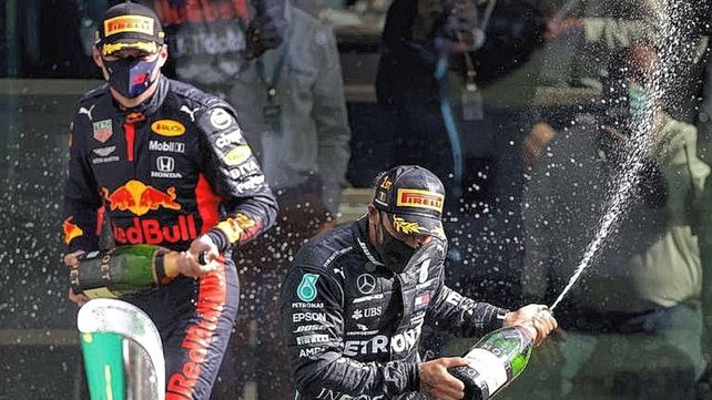El gobierno de Qatar prohibió el festejo con champán en el GP de Fórmula 1 de Qatar.