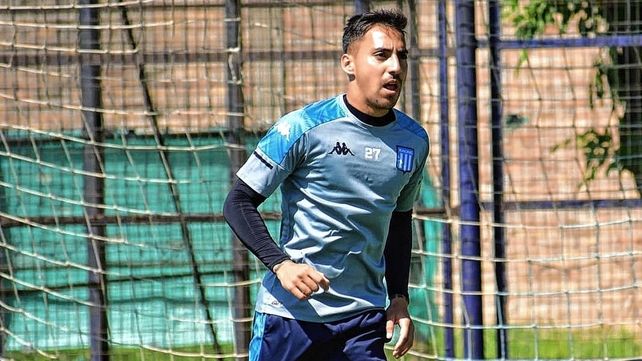 Racing sigue esperando por Javier Correa