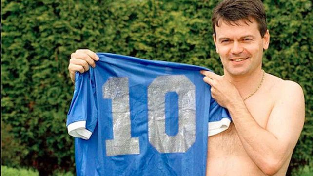 La 10 que usó Diego en el gol del siglo la tiene un inglés