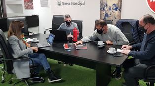 Natacha Ju&aacute;rez Rold&aacute;n, DAmico, Concina y Bengoa, reunidos por las finanzas del club.