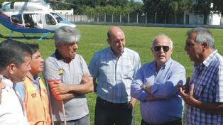 Lifschitz en las zonas afectadas por la inundación: Esperamos sortear sin mayores daños la situación”