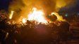 Alerta a la madrugada: un gran incendio afectó una chatarrería de la zona sudoeste