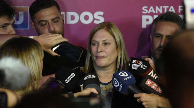 La vicegobernadora se mostró optimista en pleno conteo de votos y aseguró que realizaron una gran elección