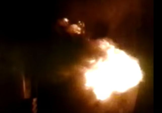 Video: se incendió un contenedor en Sargento Cabral