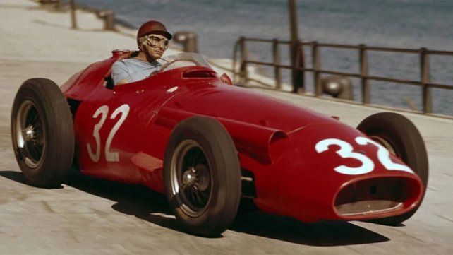 El recuerdo de la Fórmula 1 a Juan Manuel Fangio por los 75 años.