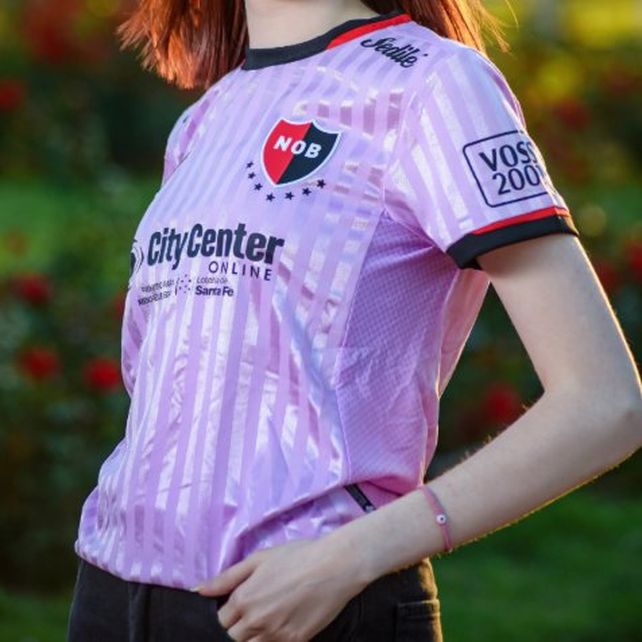 Esta camiseta de Newells no será usada en competiciones oficiales. &nbsp; &nbsp;