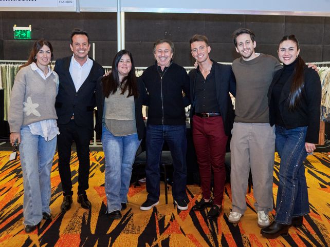 Mariana Alvarez Velasco, Gustavo Yanckzewski, Julia Ruiz, Bernardo Kaczka, Ignacio Antonioni, Martin Pergirycht y Narella Sabatino