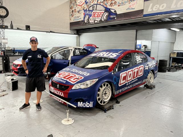 Leonel Larrauri&nbsp; supervisó el Peugeot con el que correrá este 2021 en la Clase 3 del Turismo Nacional.