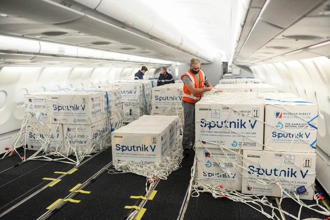 Llegó de Moscú otro vuelo con 500 mil vacunas dosis de la vacuna Sputnik V