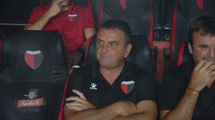 Colón inició contactos para repatriar a Diego Osella como DT