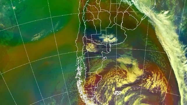 Avanza un frente frío que podría provocar fuertes tormentas y que dejará un marcado descenso de temperatura