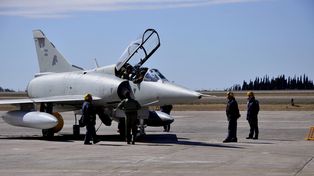 Ultimo ejercicio de los aviones Mirage antes de ser dados de baja
