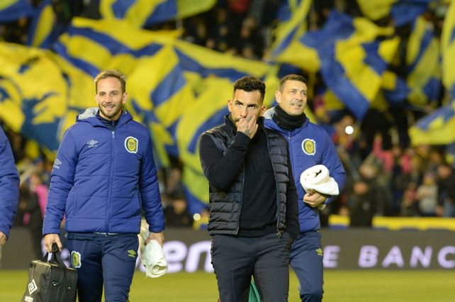 Tevez buscará ganar su primer partido como entrenador en Mar del Plata ante Aldosivi.