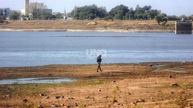 Bajante. Este domingo al mediodía prefectura registró una marca de 0