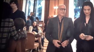 Es santafesino, diseña para grandes marcas y actuó en El diablo viste a la moda 2