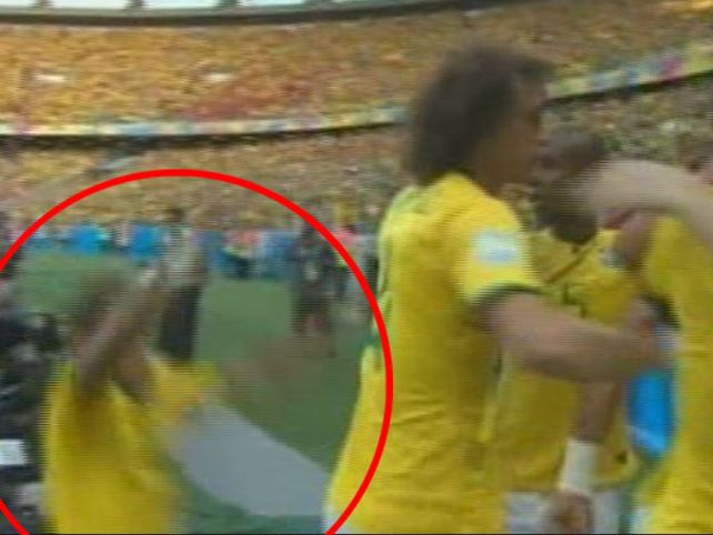 ¡Epa amigo! Neymar “se mató” en el festejo del gol