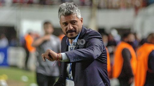 Qué se juega Munúa en Unión en el Clásico Santafesino