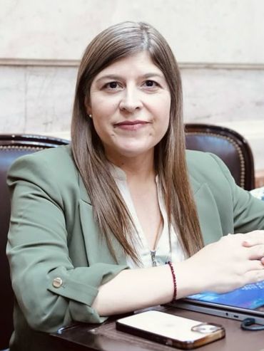 Denuncian por estafa con tres departamentos a la familia de una diputada libertaria de Rosario