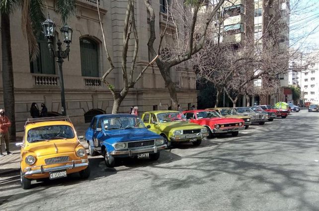 Las escalinatas del edificio de la ex Aduana