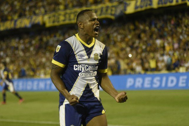 Jaminton Campaz aún no regresó desde que el plantel se fue de vacaciones