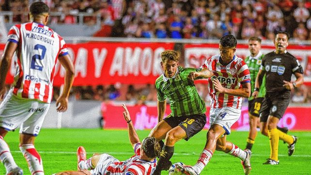 Unión mantuvo la valla invicta en cuatro de los seis partidos que disputó.