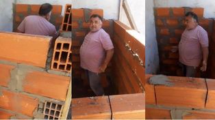 Un albañil se olvidó de la puerta de la casa que estaba construyendo y el video explotó en Tik Tok