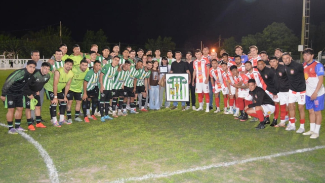 Sanjustino y Colón de San Justo le brindaron un emotivo reconocimiento a Lautaro Fagioli. &nbsp;