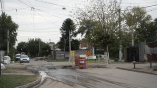El adolescente baleado en Gálvez y Lima fue derivado al Hospital Carrasco.