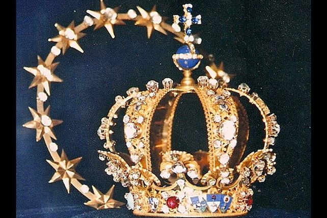 Robaron la corona de una imagen de la virgen en la Abadía de Victoria