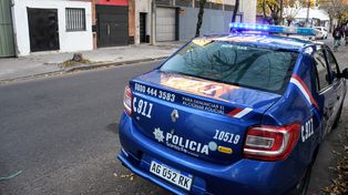 El gendarme que sobrevivió a la presunta intoxicación fue traslado por personal del Sies al Hospital de Emergencia, donde permanece en estado reservado.&nbsp; 