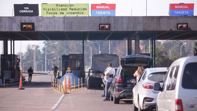 Tránsito asistido en el túnel y RN168 por los incendios y el humo
